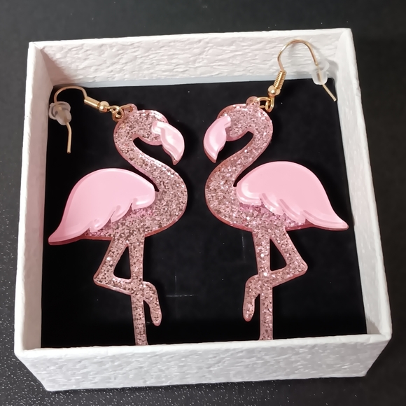 The Unbranded Brand Jewelry - Glitter 3D Flamingo Earrings (NWOT)